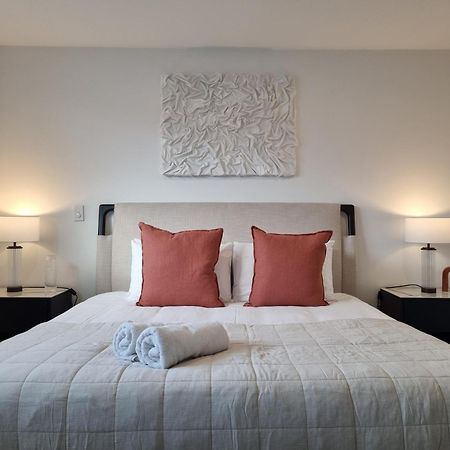 Cloud Nine Elegant Escape Awaits Lägenhet Christchurch Exteriör bild
