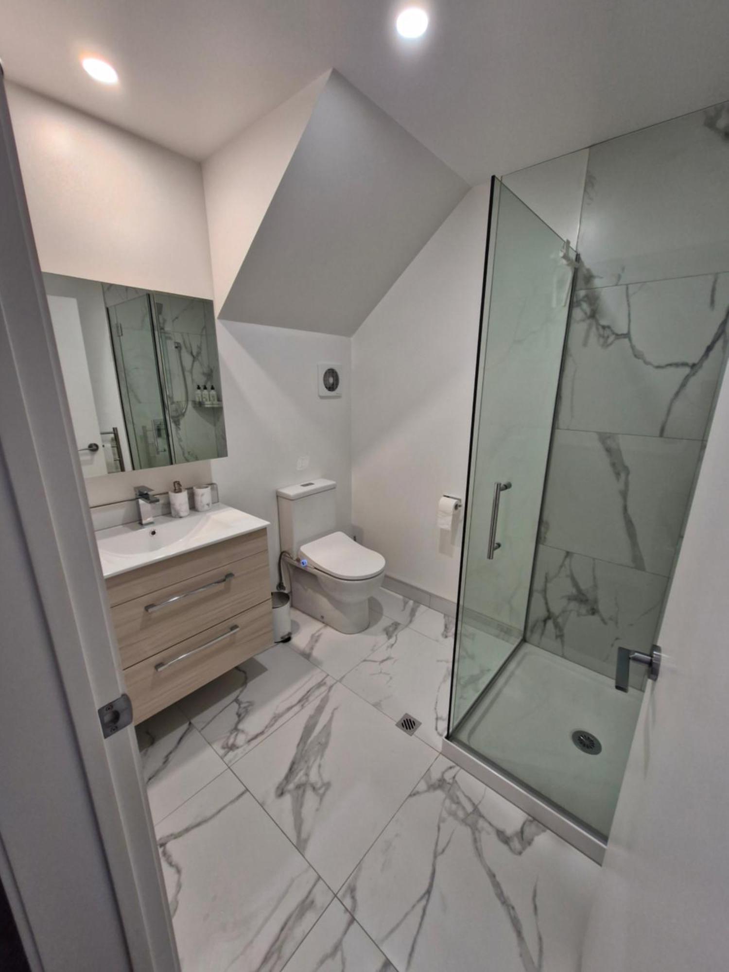 Cloud Nine Elegant Escape Awaits Lägenhet Christchurch Exteriör bild